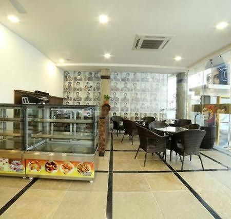 La Riviera Suites Hyderabad Exterior photo