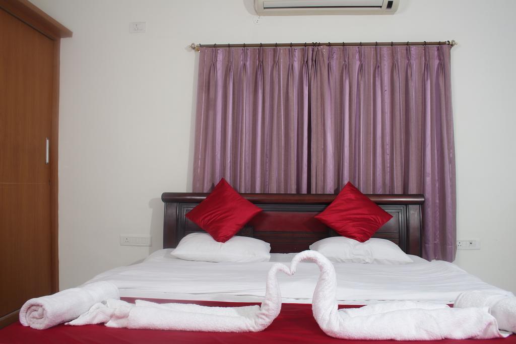 La Riviera Suites Hyderabad Exterior photo