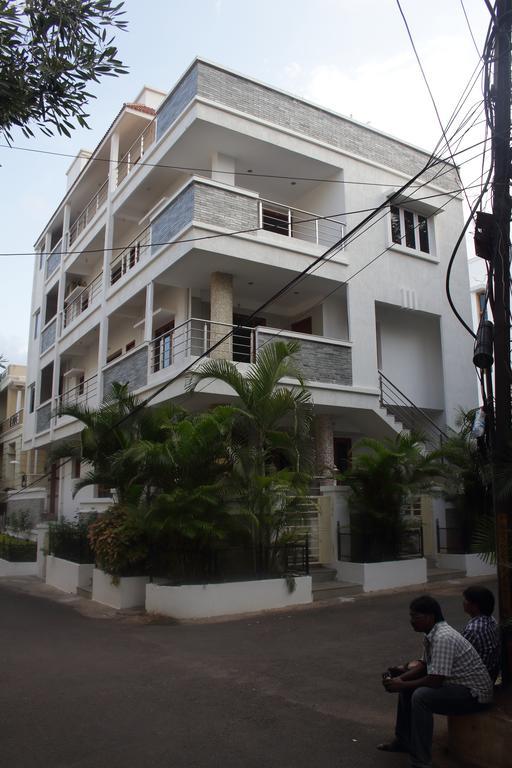 La Riviera Suites Hyderabad Exterior photo