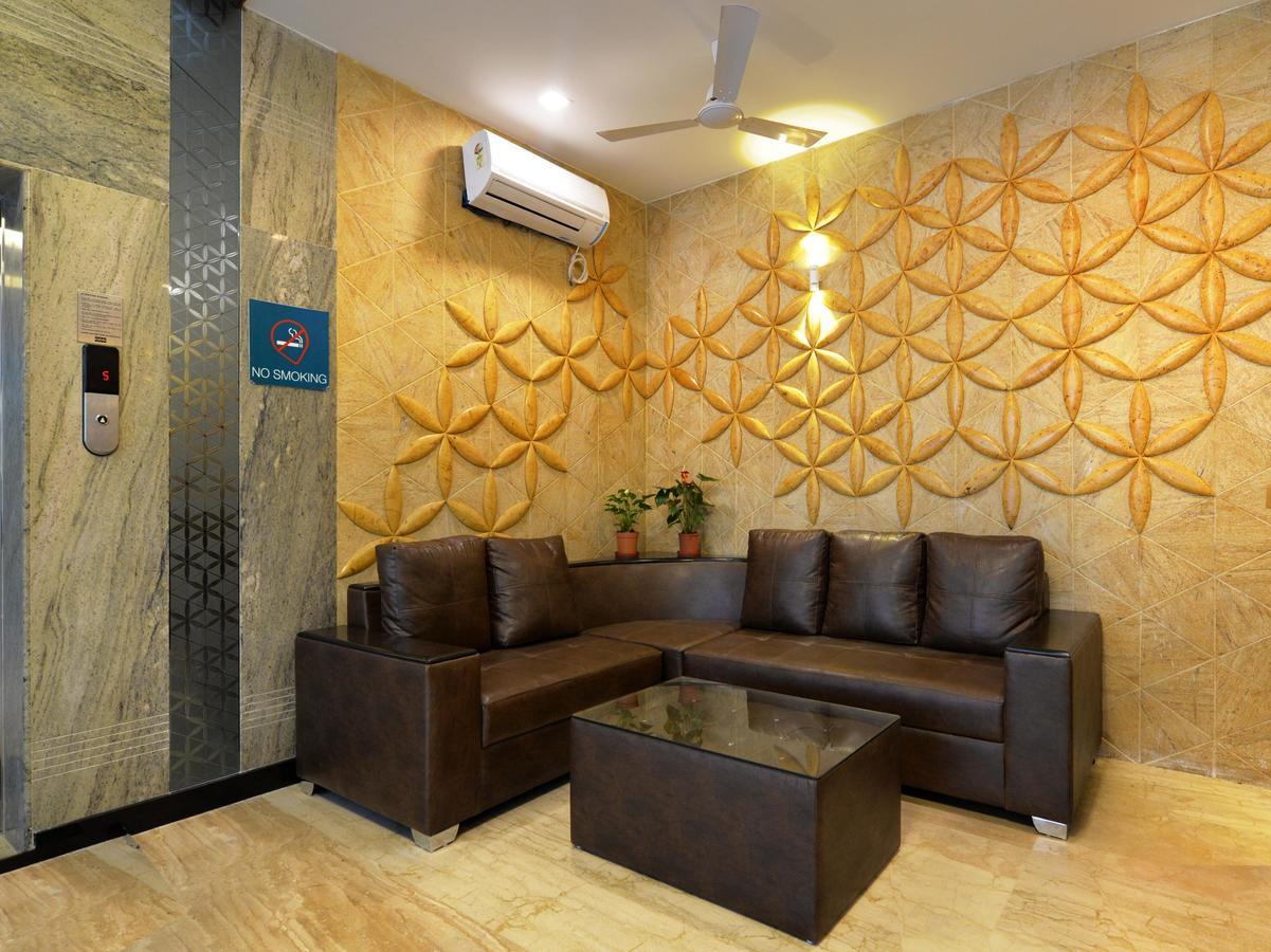 La Riviera Suites Hyderabad Exterior photo