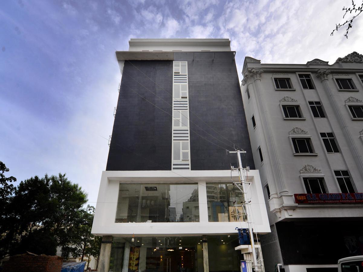 La Riviera Suites Hyderabad Exterior photo