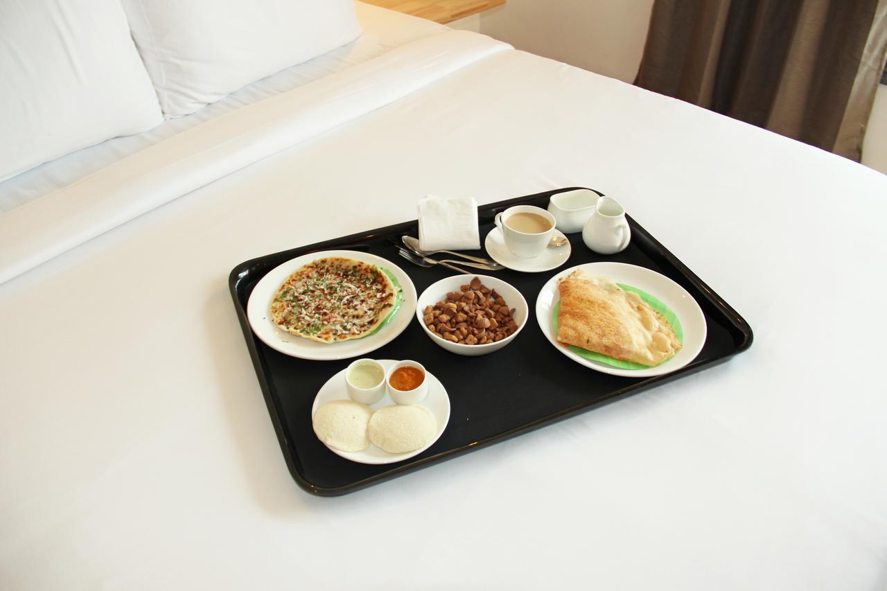 La Riviera Suites Hyderabad Exterior photo